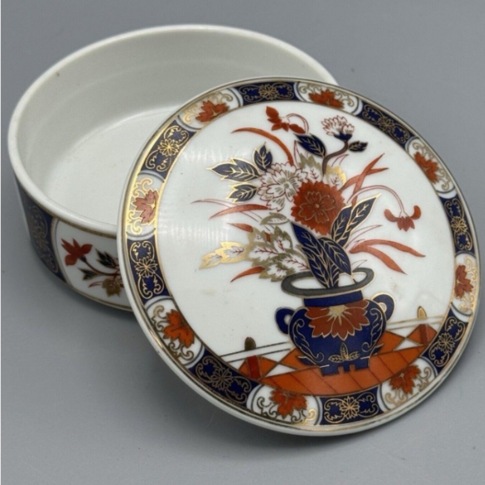 Vintage Floral Ceramic Box with Lid